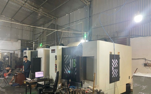 Khởi tố hai vụ buôn lậu máy móc đã qua sử dụng với giá trị hàng chục tỉ đồng