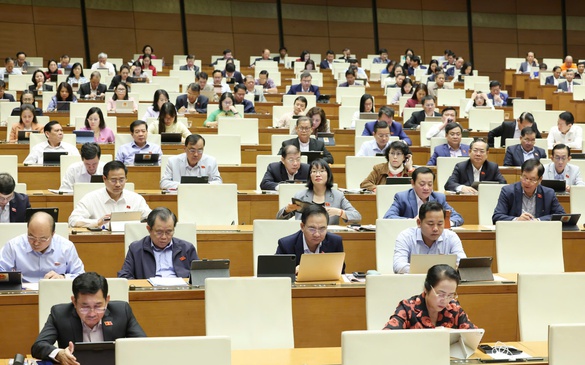 Tổ chức tín dụng yếu kém, thị trường vàng, đất đai… vào tâm điểm thảo luận của Quốc hội