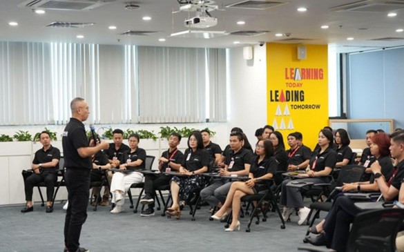 Biến linh hoạt thành sức mạnh quản trị tại ROX Group