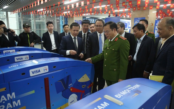 Tuyến Cát Linh-Hà Đông vận hành hệ thống soát vé tự động