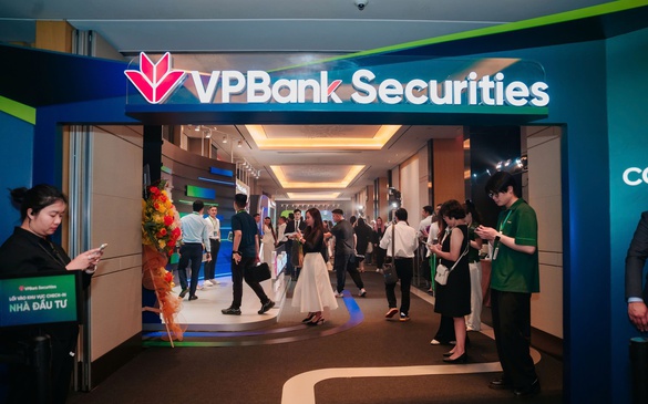 Những yếu tố thuận lợi khi cổ phiếu VPX lên sàn