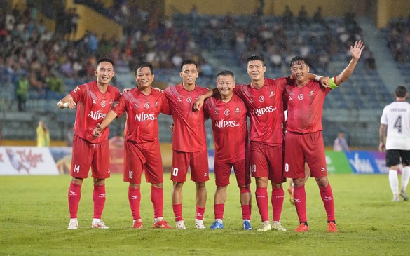 Việt Nam All Stars đánh bại dàn Huyền thoại MU