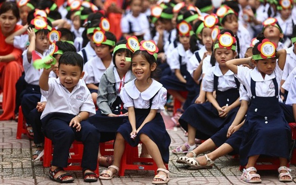 Miễn học phí: Mệnh lệnh vì dân, hành động vì tương lai