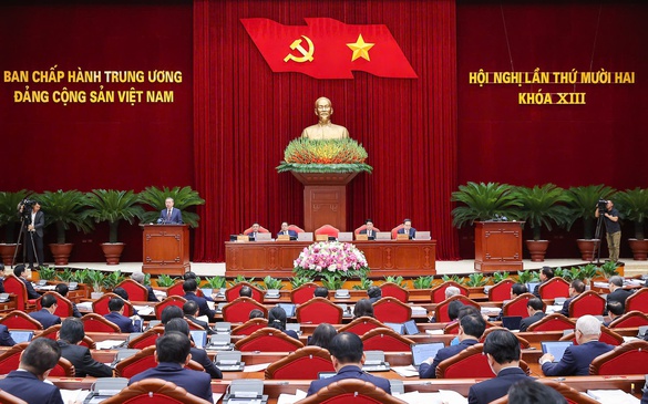 Thông cáo báo chí ngày làm việc thứ nhất Hội nghị Trung ương 12