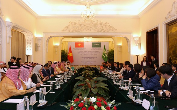 Kiện toàn nhân sự Ủy ban hợp tác Việt Nam - Lào