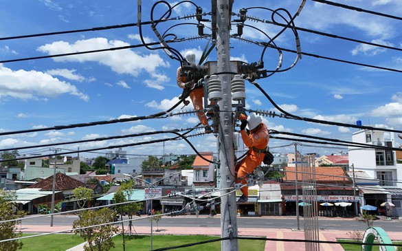 EVN cung cấp điện an toàn, ổn định cho 6 tháng đầu năm 2025
