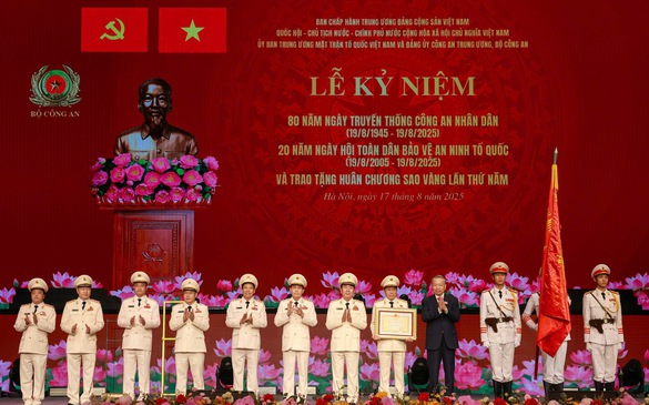 Lãnh đạo Đảng, Nhà nước dự lễ kỷ niệm 80 năm Ngày truyền thống Công an nhân dân và đón nhận Huân chương Sao Vàng lần thứ 5