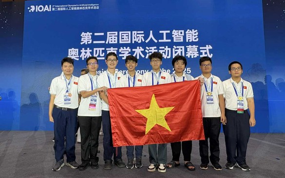 Đội tuyển quốc gia Việt Nam vào Top 4 Olympic AI quốc tế 2025