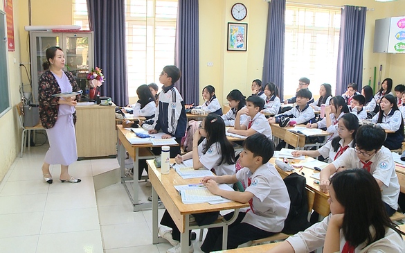 Lạm thu núp bóng 'quỹ trường, quỹ lớp': Phụ huynh bức xúc, cần siết chặt giám sát