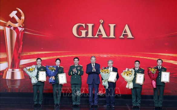 Tổng Bí thư Tô Lâm dự tổng kết, trao giải cuộc thi 'Vững bước dưới cờ Đảng'