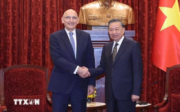 Top leader To Lam hosts Representative of Azerbaijani President