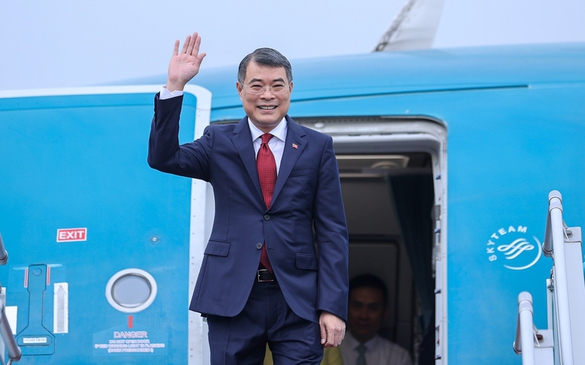 Prime Minister leaves for 48th ASEAN Summit