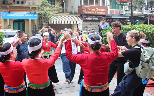 China remains Viet Nam’s largest tourist source market in first half