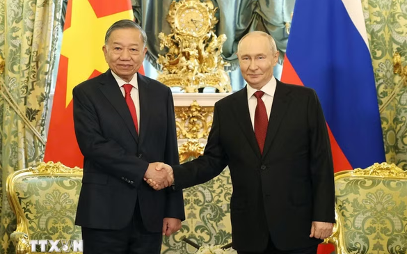 To Lam holds talks with Russian President Putin in Moscow