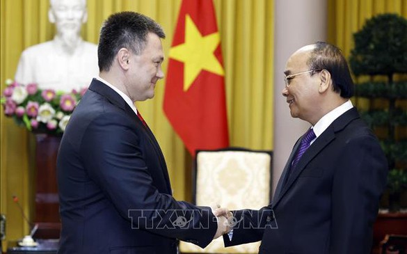 越南国家主席阮春福会见俄罗斯联邦总检察长