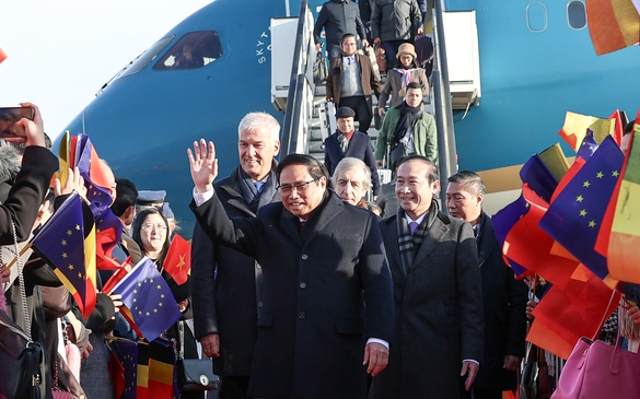 范明正总理抵达布鲁塞尔 开始对比利时进行正式访问并出席东盟欧盟峰会