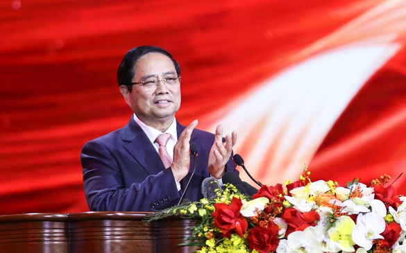 范明政总理发起2026—2030年阶段爱国竞赛运动 明确“一个贯穿始终的目标、三项突破、五个重点方向” 