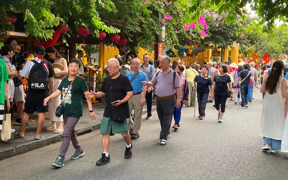 外交部发言人就越南免签新政策答记者问