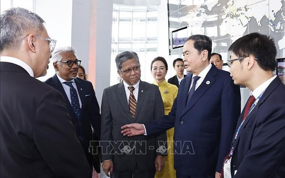 陈青敏主席到访马来西亚国家石油公司
