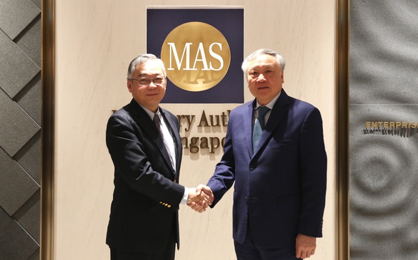 新加坡愿与越南分享国际金融中心运行经验