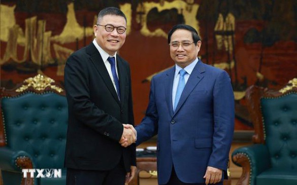 范明政总理会见中国天虹集团负责人