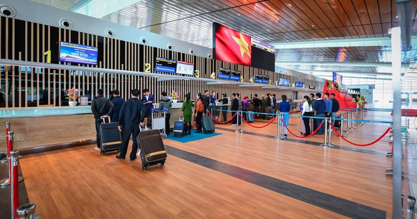 Người nước ngoài được xuất nhập cảnh qua Cảng hàng không Vân Đồn bằng thị thực điện tử