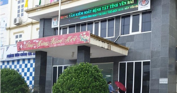 Tạm giam một cán bộ CDC Yên Bái liên quan đến việc mua kít xét nghiệm Việt Á