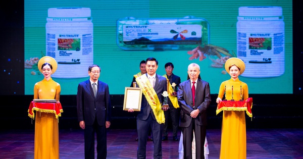 Amway Việt Nam vinh dự nhận giải thưởng 'Sản phẩm vàng vì sức khoẻ cộng đồng'