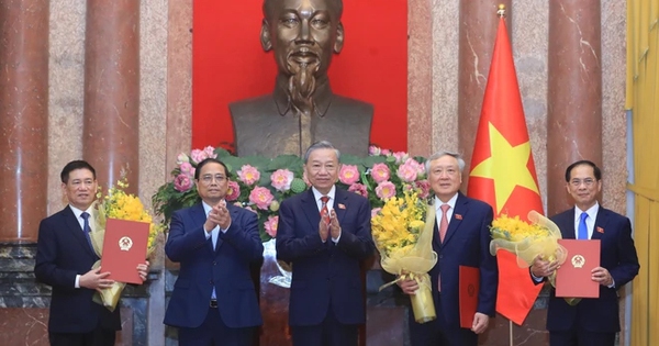 Tổng Bí thư, Chủ tịch nước trao quyết định bổ nhiệm 3 Phó Thủ tướng và 2 Bộ trưởng