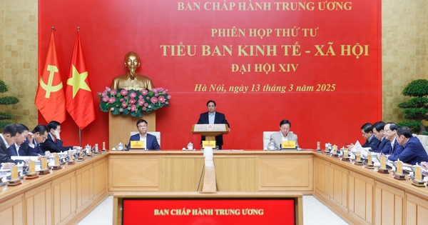 Thủ tướng chủ trì phiên họp thứ tư Tiểu ban Kinh tế - xã hội Đại hội XIV