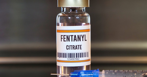 Trung Quốc tăng cường kiểm soát tiền chất của fentanyl