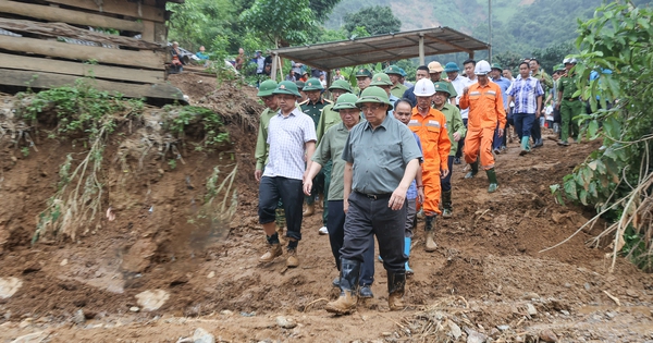 Thủ tướng Phạm Minh Chính: Chậm nhất tháng 9 phải bố trí đất, xây dựng lại nhà ở cho các hộ bị mất nhà do thiên tai