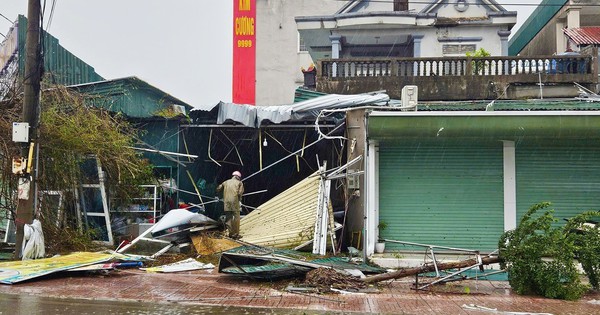 Thủ tướng chỉ đạo khẩn trương khắc phục hậu quả bão số 10 và mưa lũ