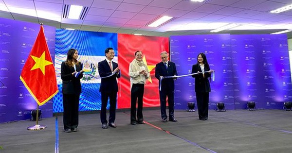 El Salvadoran Embassy Officially Opens In Viet Nam   Elsalvadoranembassyofficiallyopensinvietnam 16765410324731887740313 78 0 465 620 Crop 1676541289971975991177 