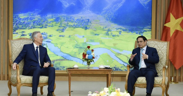 Prime Minister meets former British PM, Executive Chairman of Tony