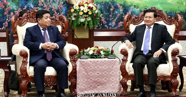 Deputy PM meets top Lao leaders in Vientiane
