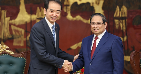 越南政府总理范明政会见中国驻越南大使何炜