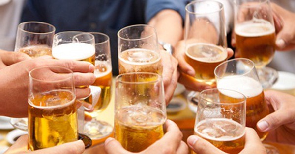 Có những giải pháp gì để giảm thiểu tác hại của rượu bia đối với gia đình và xã hội nói chung?