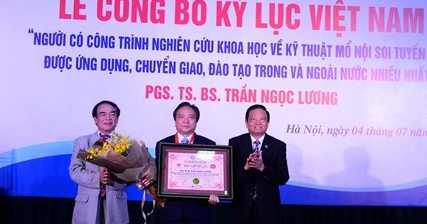 Giám đốc bệnh viện Nội tiết Trung ương xác lập kỷ lục Việt Nam