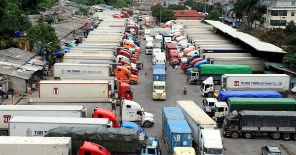 Thường xuyên cập nhật tình hình thông quan tại cửa khẩu, tránh ùn ứ hàng hóa