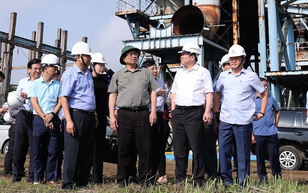 范明正总理视察太原钢铁厂二期扩建项目实施情况