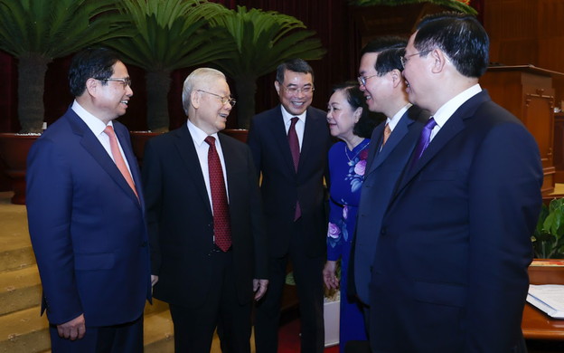 越共第十三届中央委员会任期中期会议闭幕式组图