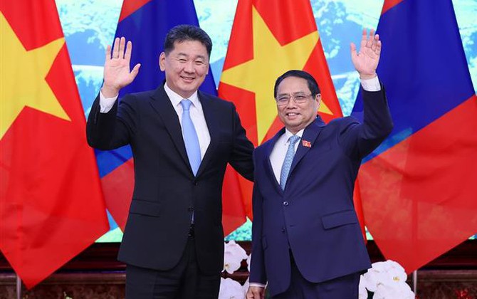 Saudi Leadership Extends Congratulations to Mongolian President on National Day - Mongolian President's efforts in strengthening international partnerships