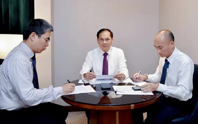 Deputy PM holds phone conversation with South Korean Minister of Foreign Affairs