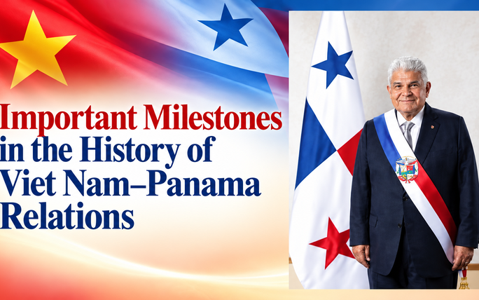 Panamanian President embarks on four-day official visit to Viet Nam