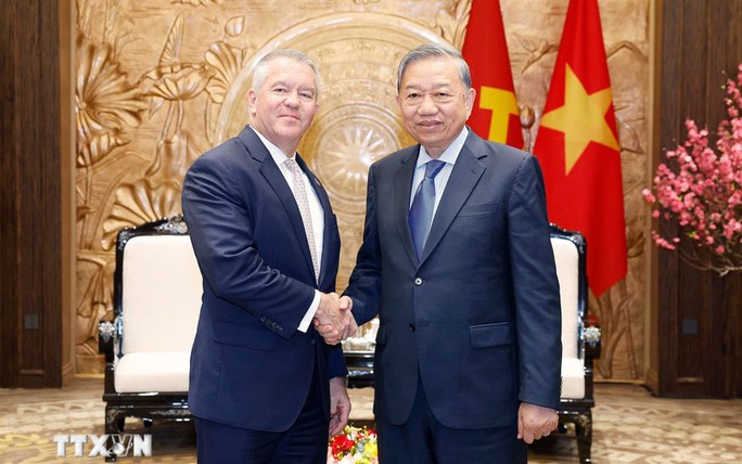 General Secretary To Lam hosts reception for Assistant Secretary of State Michael DeSombre