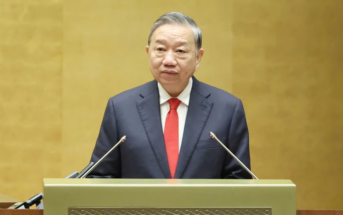 General Secretary: State economy must become "national fulcrum" in new era