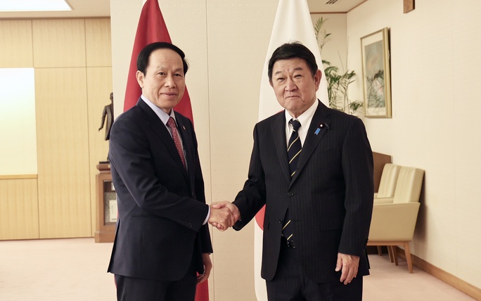Deputy Prime Minister Le Tien Chau meets Japanese Foreign Minister Motegi Toshimitsu