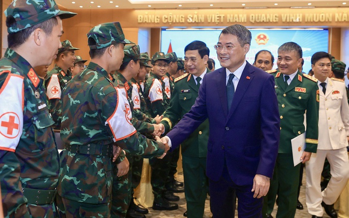 Prime Minister honors Vietnamese rescue team returning from Venezuela