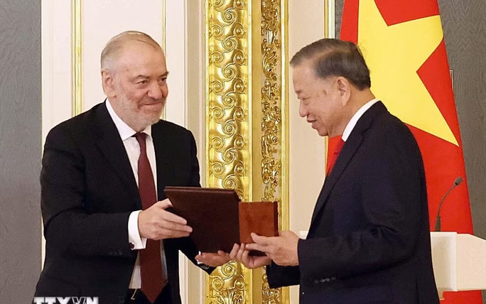 Top leader To Lam honored with 2026 Leo Tolstoy International Peace Prize